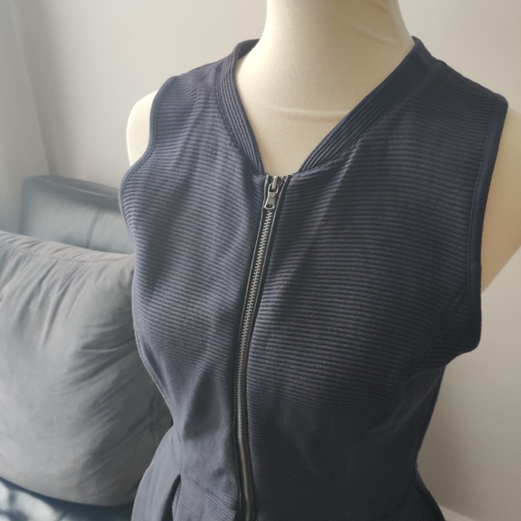 Club monaco dress zipper back - Picture 4 of 7